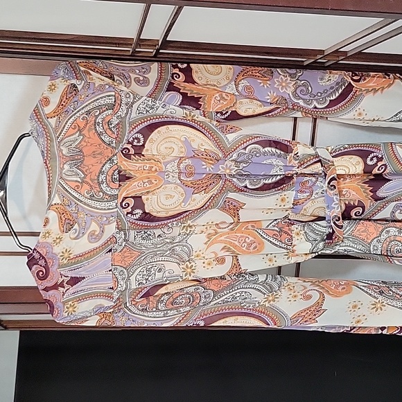 Lulu's Floral Belted Maxi dress in Size Large - Picture 4 of 4